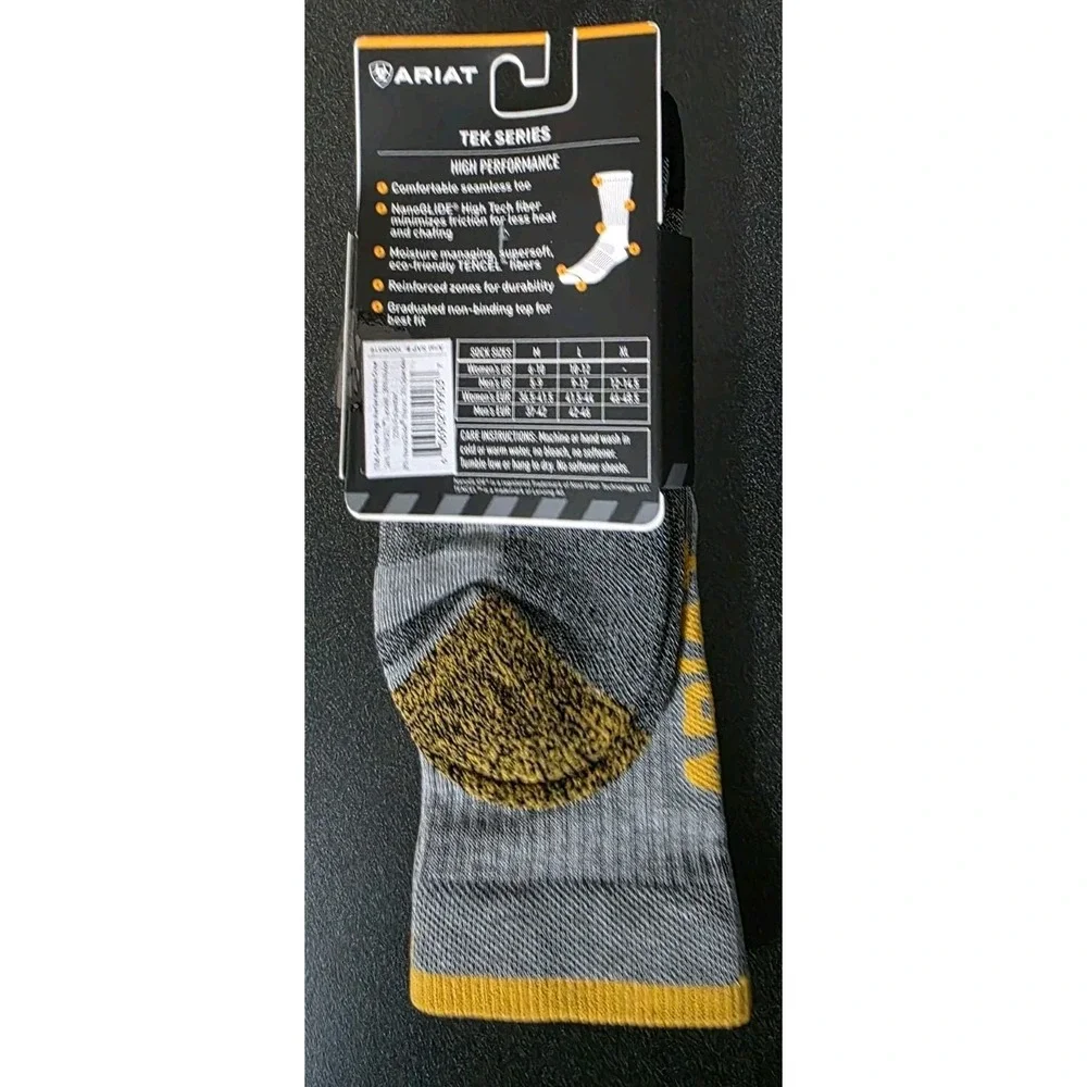 2 Pairs Ariat Socks M Tek Series High Performance Seamless Toe Active Durability
